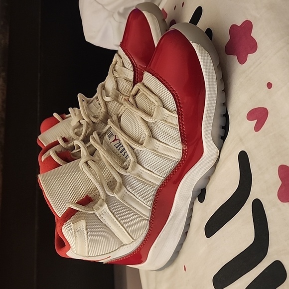 Jordan Cherry 11s - Size 2.5Y - Picture 1 of 4